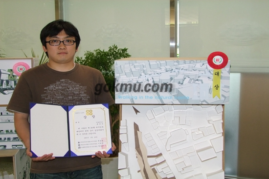 '제30회 대구건축대전'에서 대상을 차지한 배춘근씨 박재현 기자