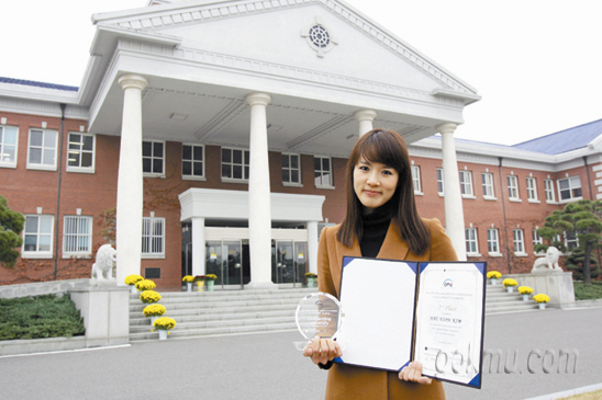 ‘제1회 OPIc 대학생 영어토론대회’서 금상 수상한 김혜윤 씨 김혜윤 씨 제공
