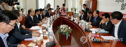 지난달 17일 국회에서 열린 예산관련 2차 당정협의(자료사진)