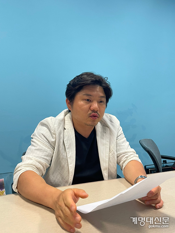 제54·55회 휴스턴국제영화제에서 백금상과 금상을 수상한 조현준(언론영상학) 교수 (ⓒ 정어진 기자)