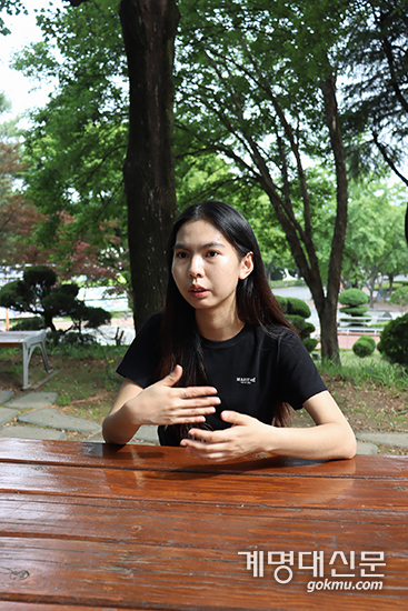 수멧뜨진 씨는 자국의 군사 쿠데타 상황에서 자신이 할 수 있는 일을 고민하다 이번 봉사에 참여했다.